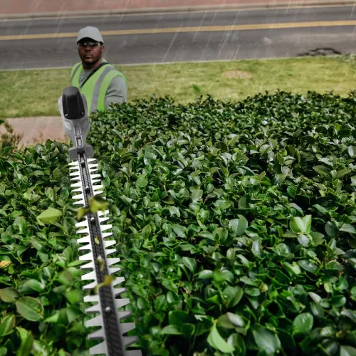 Кусторез штанговый телескопический Greenworks PH662T 82V (51 см) 2301607 бесщеточный аккумуляторный — детальное фото